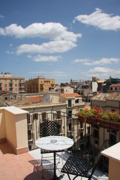 A Terrace In The Heart Of Palermo Appartement Buitenkant foto